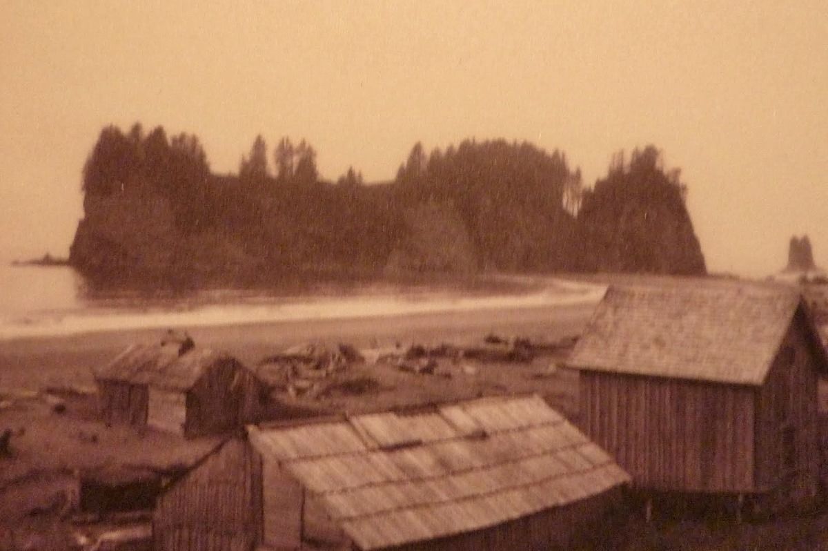 Imagen antigua de la playa de La Push, en la reserva Quileute.