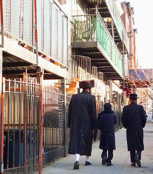 Visitando el barrio judío jasídico de Brooklyn (Nueva York) en Sabbath.