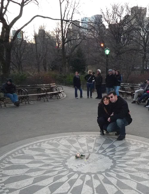 En Strawberry Fields, el monumento en homenaje a John Lennon