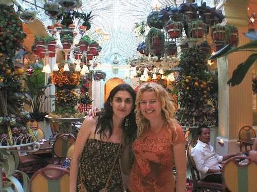 Pilar y Eva en el lujoso restaurante del casino Wynn