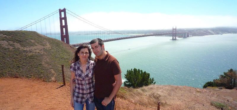 Nosotros con el puente Golden Gate a la espalda (San Francisco, California). Viaje USA agosto 2009