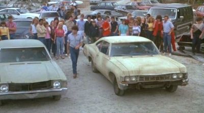 Carreras ilegales de coches en "Chico Celestial" ("Heavenly Kid", 1985)