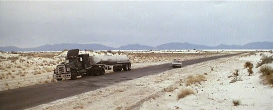 Convoy en Arenas Blancas (White Sands, Nuevo México)."Convoy" (Sam Peckinpah, 1978)