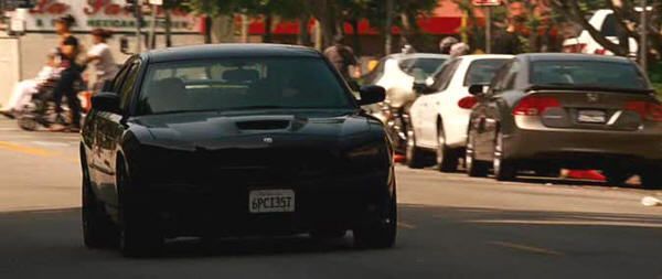 Dodge Charger SRT de 2006 en "Dueños de la calle" ("Street Kings", 2008)