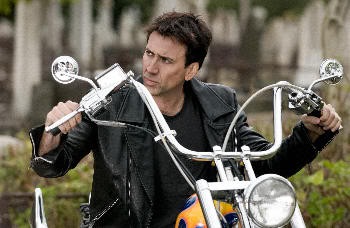 Nicoals Cage es "El Mototorista Fantasma" ("Ghost Rider", 2007) 
