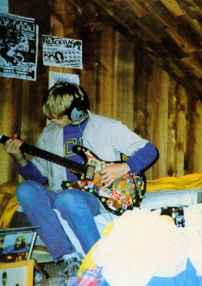 Kurt Cobain adolescente en su habitación
