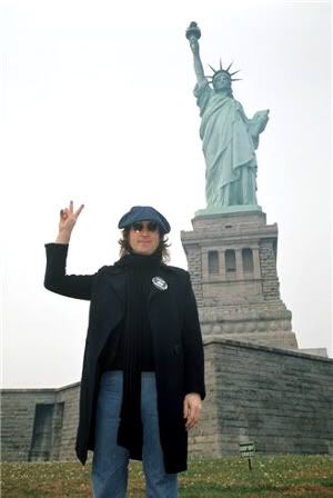 Lennon se muda a Nueva York