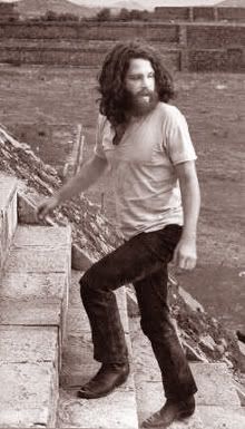 Jim Morrison en 1970 empezaba a descuidar su imagen