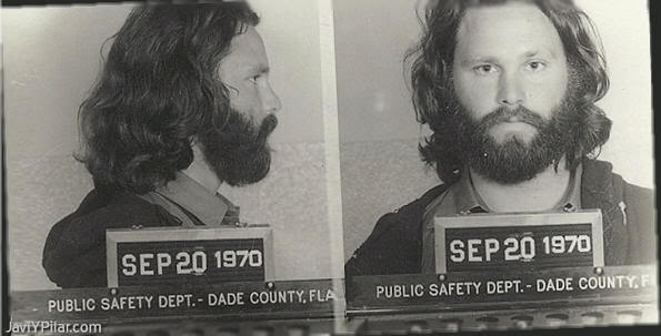 Foto de la ficha policial de Jim Morrison tras el escándalo de Miami (1969)