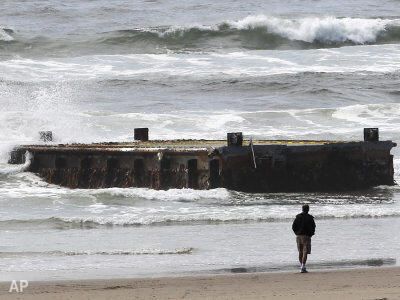 Un muelle japonés entero aparece en las costas de Oregón meses después del tsunami