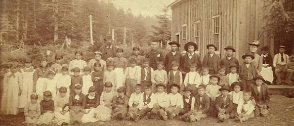 Escuela de la reserva Quileute en 1887