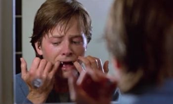 Michael J. Fox en "De Pelo En Pecho" ("Teen Wolf", 1985)