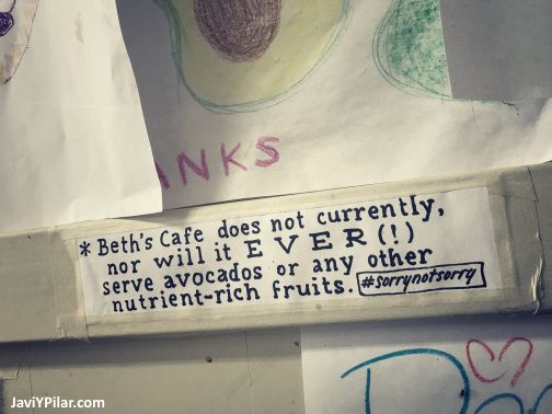 Curiosa advertencia del Beth's Cafe (Seattle, Washington)