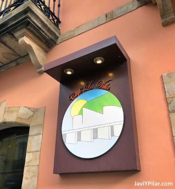 Café La Villa, en Ribadesella (Asturias, España)