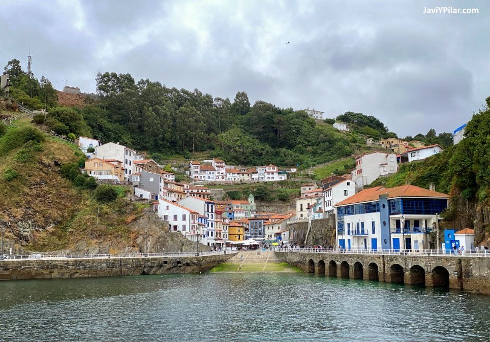 Cudillero, uno de los pueblos más bonitos de la costa de Asturias (España)