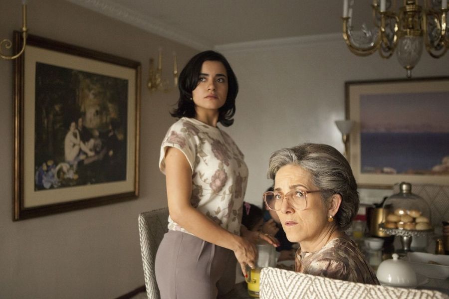 La esposa y la madre de Pablo Escobar en la serie "Narcos" de Netflix
